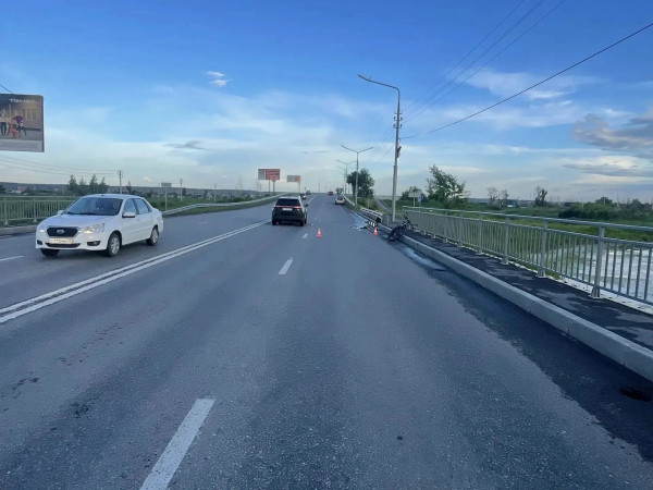 Упал с тротуара под колеса: велосипедист погиб на шоссе Тюнина в Кургане Упал с тротуара под колеса: велосипедист погиб на шоссе Тюнина в Кургане