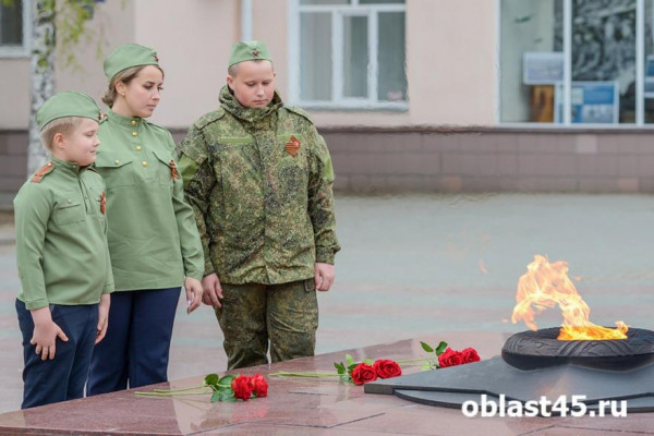В День памяти и скорби в Кургане возложат цветы и покажут патриотические спектакли