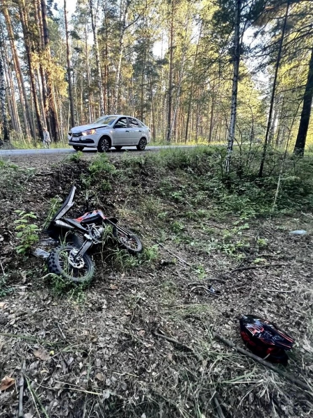Не игрушка, а опасность: питбайк привёл к серьёзному ДТП в Курганской области