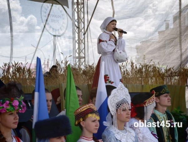 Фестиваль &laquo;Русское поле&raquo; в Кургане: включение первое