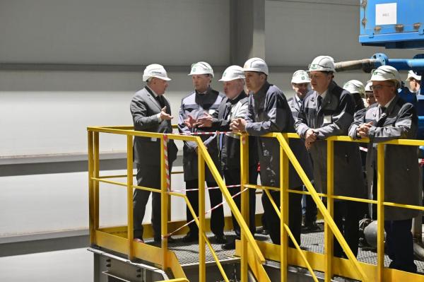 Губернатор Свердловской области Денис Паслер с рабочим визитом посетил завод &laquo;Хромпик&raquo; в Первоуральске