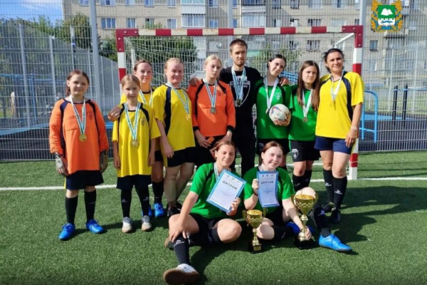 Футбол и киберспорт: в Курганской области проходит чемпионат по фиджитал‑футболу