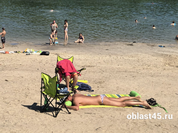 Жара под +40 в Кургане: как выглядят обновленные «Голубые озёра» и чего не хватает отдыхающим Жара под +40 в Кургане: как выглядят обновленные «Голубые озёра» и чего не хватает отдыхающим