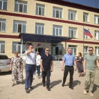 
											Губернатор Вадим Шумков в рамках рабочего выезда в Каргапольский округ проконтролировал ход ремонта дорог и школы в селе Житниковское									