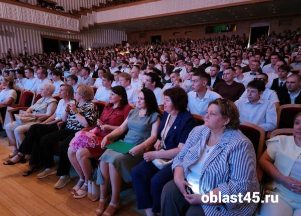 Выпускники курганского госколледжа выбирают карьеру на предприятиях родного региона