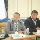 
											Губернатор Вадим Шумков встретился с архитекторами и дизайнерами Всероссийского урбанистического хакатона &laquo;Города&raquo;									