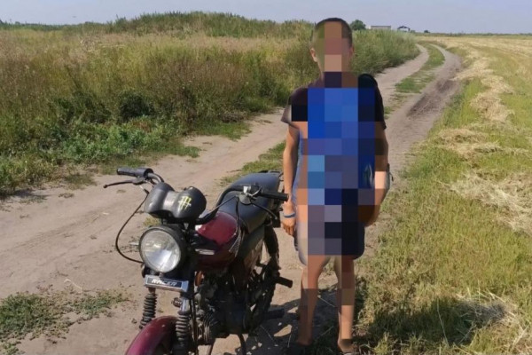 В Курганской области родители 12-летнего подростка на мопеде заплатят крупный штраф