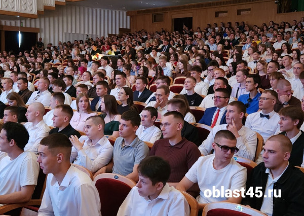 Выпускники курганского госколледжа выбирают карьеру на предприятиях родного региона