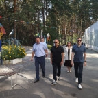 
											Губернатор Вадим Шумков оценил работы по благоустройству лагеря &laquo;Романтика&raquo; и пообщался с детьми с подшефных территорий ЛНР									