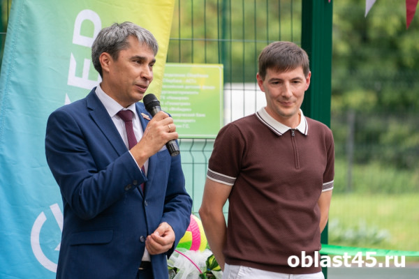Игра по-крупному: как в Кургане забота о детях объединила предпринимателей и депутатов Игра по-крупному: как в Кургане забота о детях объединила предпринимателей и депутатов