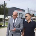 В Петуховском округе продолжается работа по приведению в надлежащее состояние общественных территорий, дорог и фасадов
В Петуховском округе продолжается работа по приведению в надлежащее состояние общественных территорий, дорог и фасадов