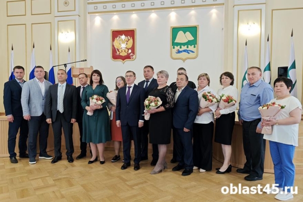 За снабжение СВО зауральских промышленников наградили грамотами Минпромторга