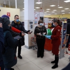 «Санитарный патруль» региональных СМИ и представители Роспотребнадзора проверили соблюдение санитарных мер в ТЦ «Парус»
«Санитарный патруль» региональных СМИ и представители Роспотребнадзора проверили соблюдение санитарных мер в ТЦ «Парус»