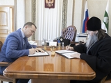 Губернатор Вадим Шумков и митрополит Курганский и Белозерский Даниил подписали соглашение о сотрудничестве
Губернатор Вадим Шумков и митрополит Курганский и Белозерский Даниил подписали соглашение о сотрудничестве