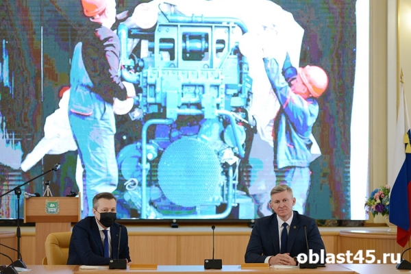 Промышленникам, механизаторам и врачам вручили почетные грамоты Курганской облдумы 