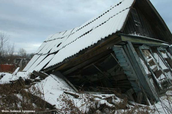 Вокруг Кургана начинают сносить аварийные постройки в заброшенных садоводствах