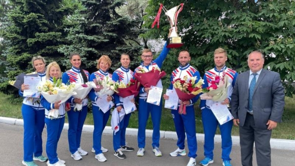 Магнитогорский металлургический комбинат (ММК) встретил своих спортсменов-героев после победы на V Фестивале ГТО среди трудовых коллективов в Ижевске Магнитогорский металлургический комбинат (ММК) встретил своих спортсменов-героев после победы на V Фестивале ГТО среди трудовых коллективов в Ижевске