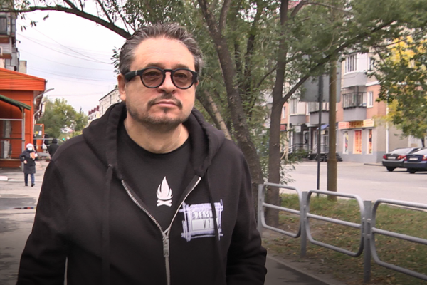 Певец Владимир Маркин поздравил курганцев с Днем выборов