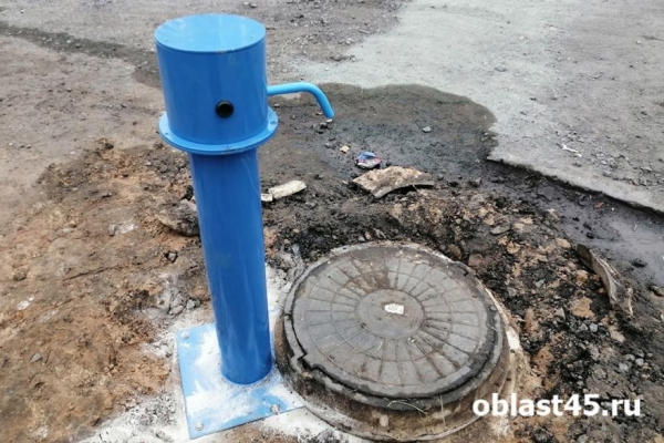 В Кургане уже сломали новую колонку с подогревом