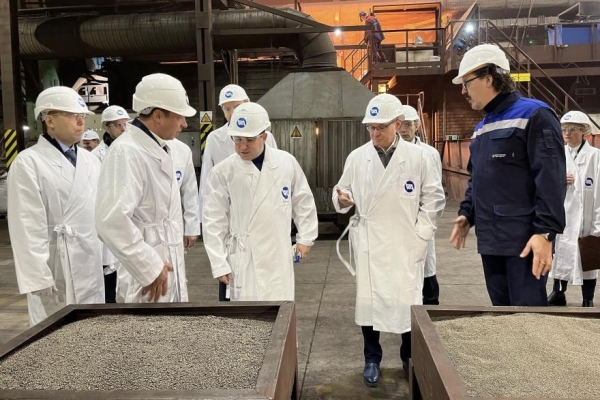 Замминистра строительства приехал на курганскую инвестиционную площадку Замминистра строительства приехал на курганскую инвестиционную площадку