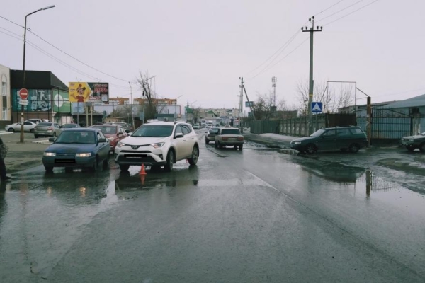 В Кургане две &laquo;Toyota Rav4&raquo; сбили двух женщин
