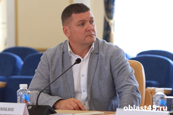 За снабжение СВО зауральских промышленников наградили грамотами Минпромторга