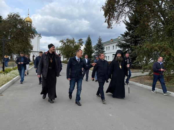 Полпред президента на Урале Владимир Якушев впечатлился после визита в Шадринск 