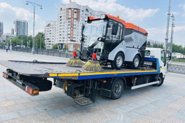 В Екатеринбурге оценили спецтехнику «Кургандормаша» В Екатеринбурге оценили спецтехнику «Кургандормаша»