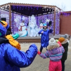 В Кургане открылась «Усадьба Деда Мороза»
В Кургане открылась «Усадьба Деда Мороза»