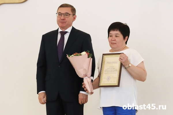 За снабжение СВО зауральских промышленников наградили грамотами Минпромторга